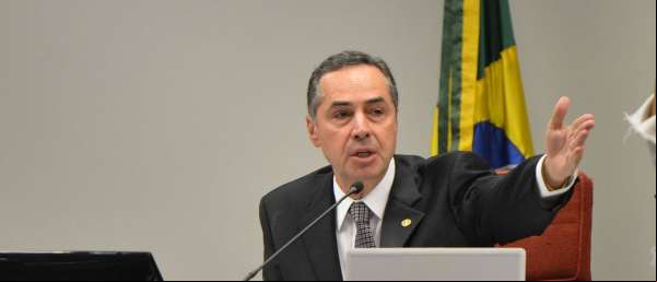 Ensino religioso nas escolas volta à pauta do STF