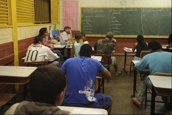 Um em cada quatro jovens vai abandonar o ensino médio até o final do ano