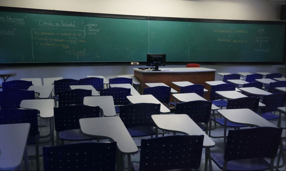 Sem previsão de retorno das aulas presenciais em Mato Grosso