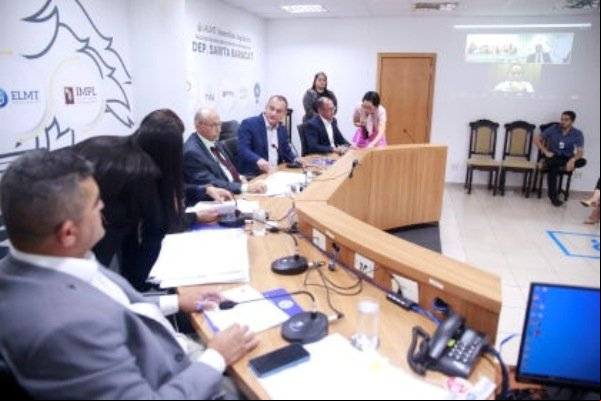 CCJR aprova derrubada de veto de projeto sobre atuação de escolas estadualizadas em MT